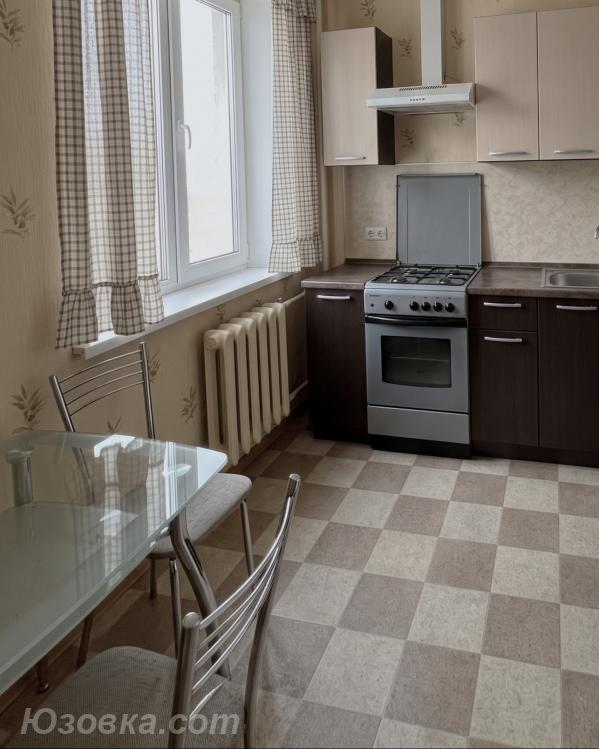 2-комн. квартира, 51м², с мебелью, 2/2 эт., ДОНЕЦК