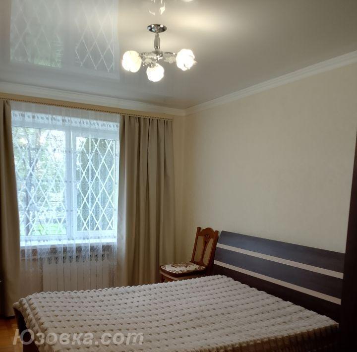 2-комн. квартира, 54м², с мебелью, 2/5 эт., ДОНЕЦК