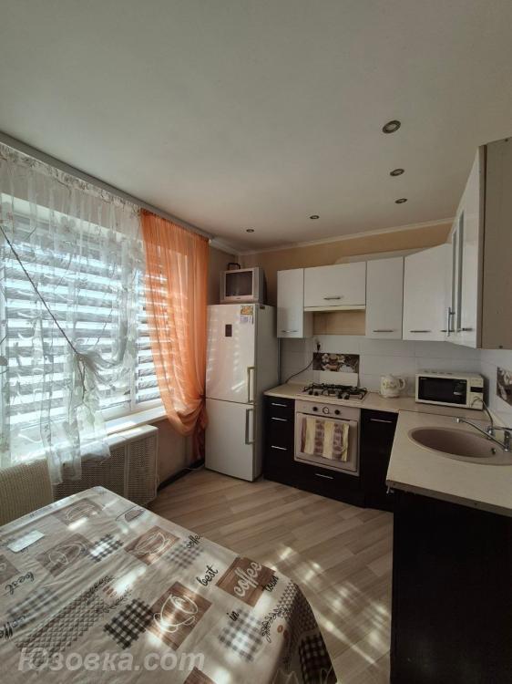 1-комн. квартира, 35м², с мебелью, 4/5 эт., ДОНЕЦК