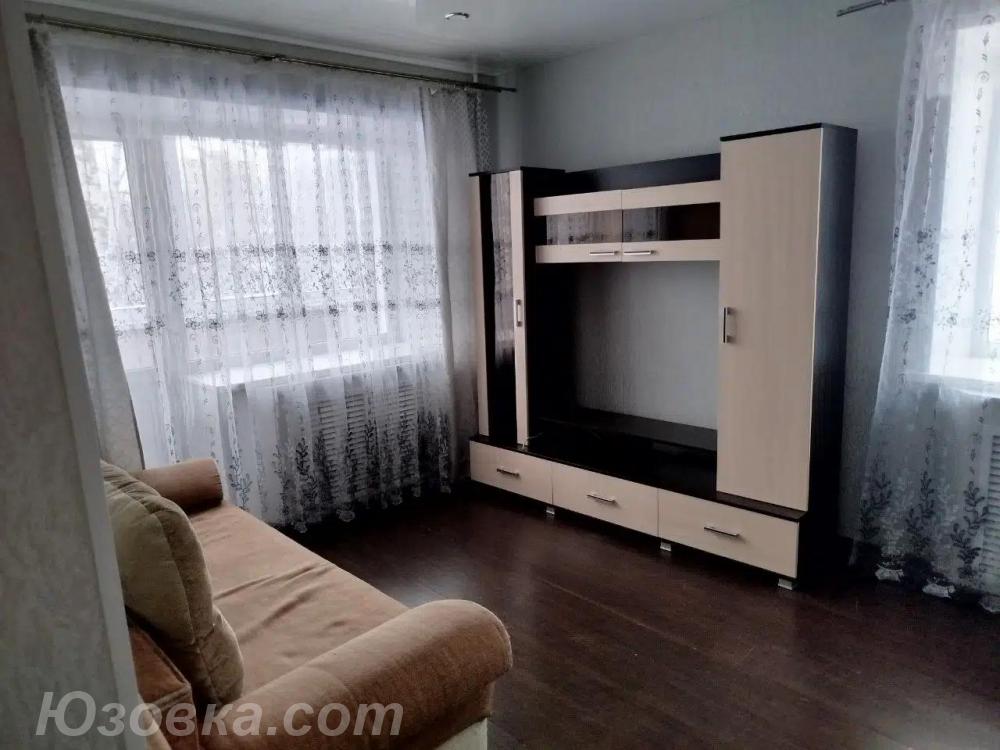 1-комн. квартира, 49м², с мебелью, 3/5 эт., ДОНЕЦК