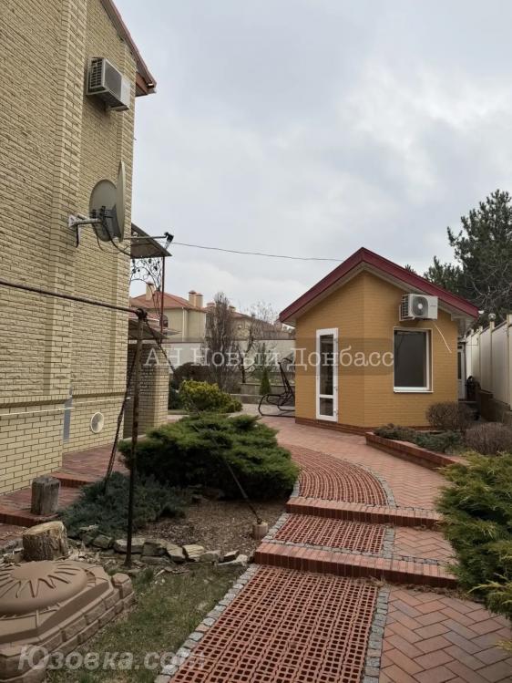 Дом , 505 м², на участке 10,0 сот., ДОНЕЦК