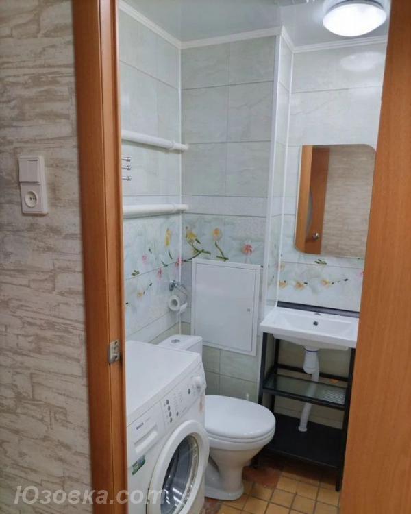 4-комн. квартира, 30м², с мебелью, 4/9 эт., ДОНЕЦК