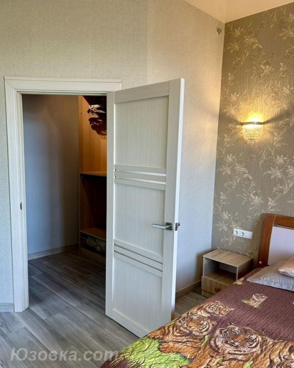 2-комн. квартира, 80м², с мебелью, 4/9 эт., ДОНЕЦК
