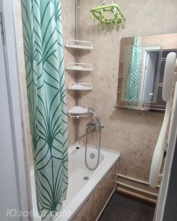 2-комн. квартира, 44м², с мебелью, 1/5 эт., ДОНЕЦК