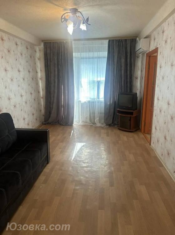 3-комн. квартира, 60м², мебель частично, 1/1 эт., ДОНЕЦК