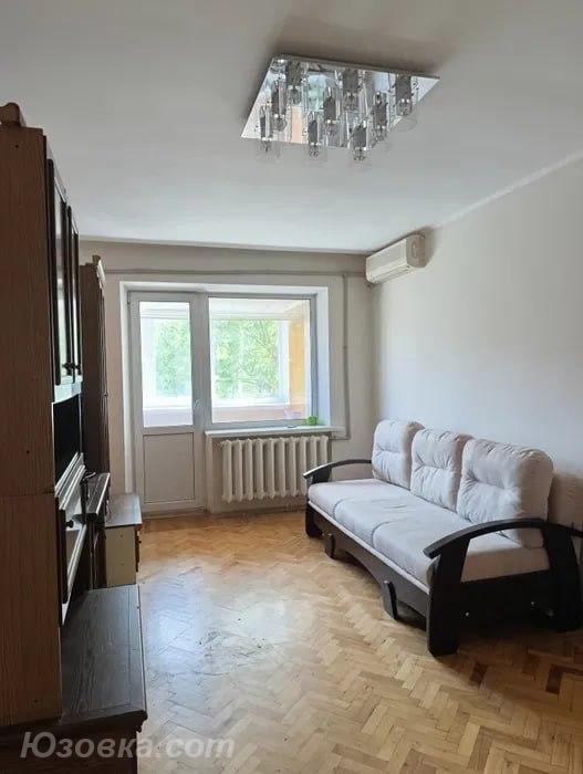 2-комн. квартира, 50м², с мебелью, 4/5 эт., ДОНЕЦК