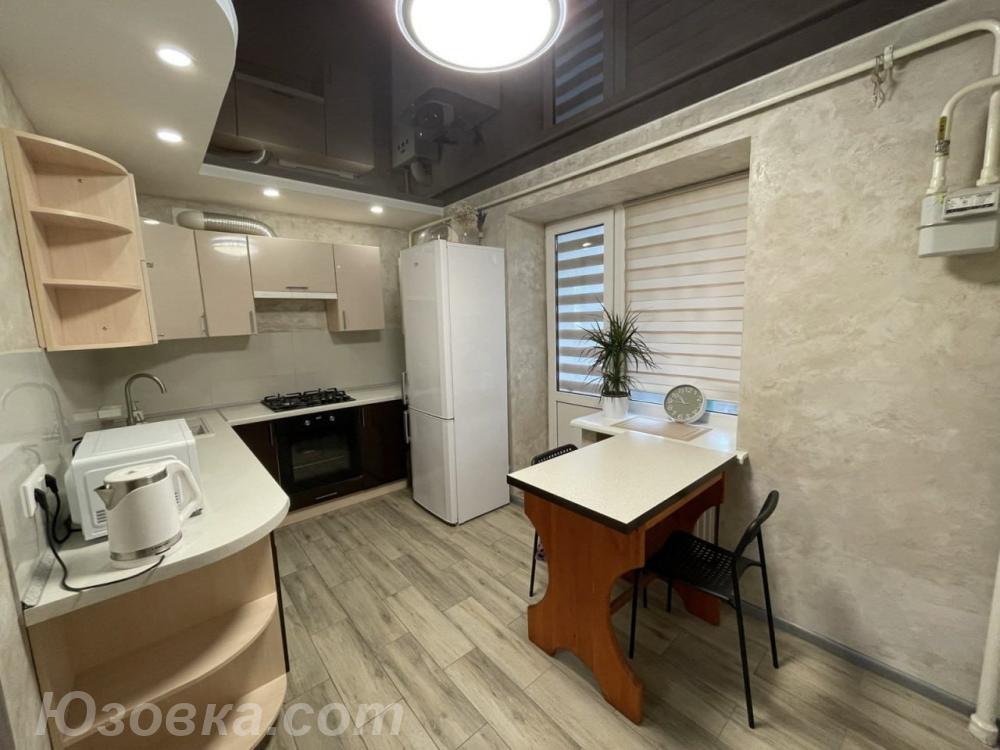 1-комн. квартира, 42м², с мебелью, 4/9 эт., ДОНЕЦК