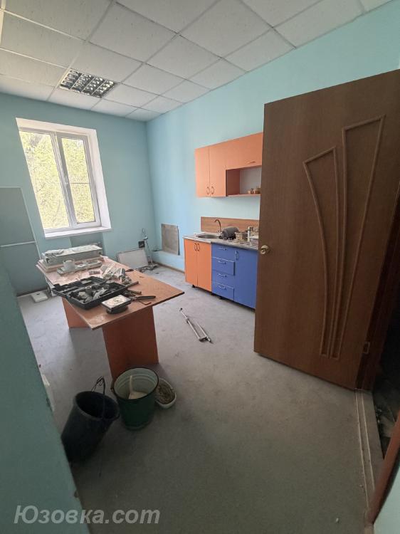 Аренда офисного помещения в пяти минутах от центра Макеевки