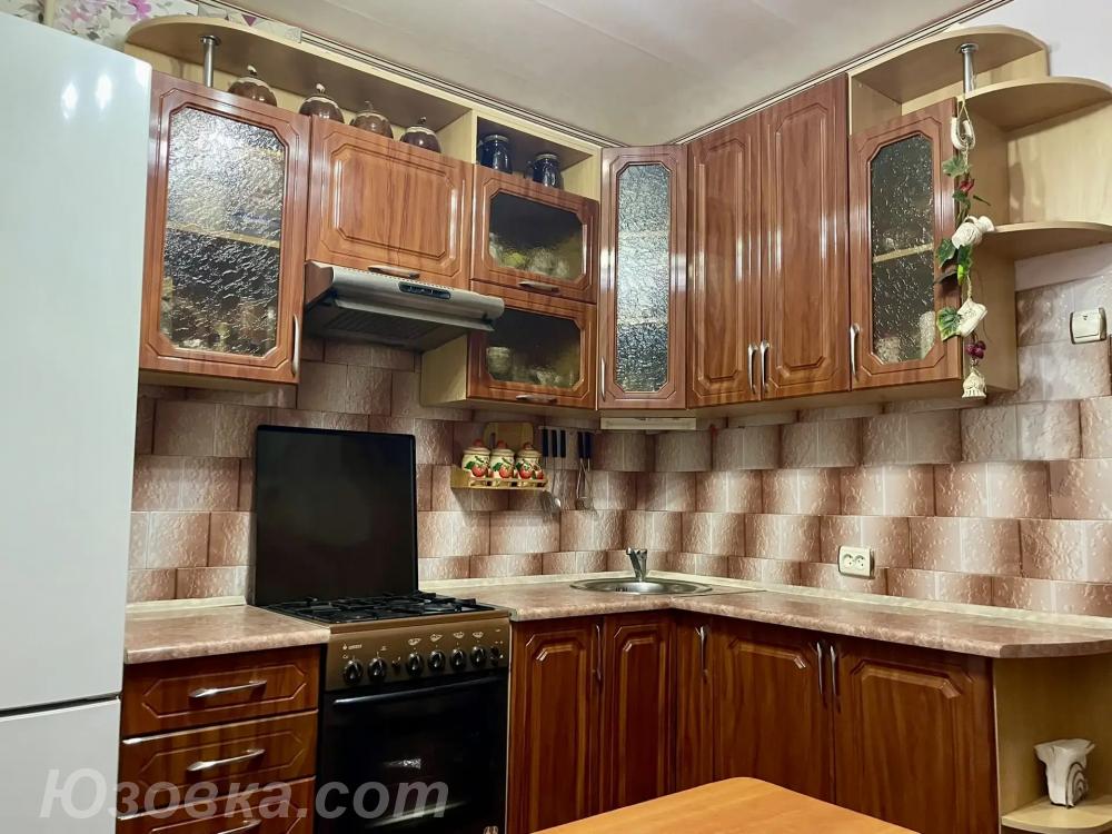 3-комн. квартира, 64 м², вторичка, 7/9 эт., Макеевка