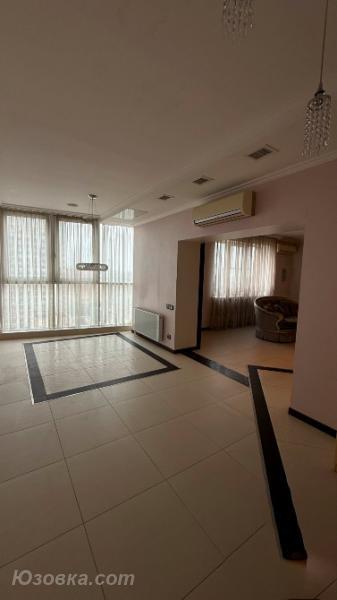 3-комн. квартира, 142 м², вторичка, 16/17 эт.