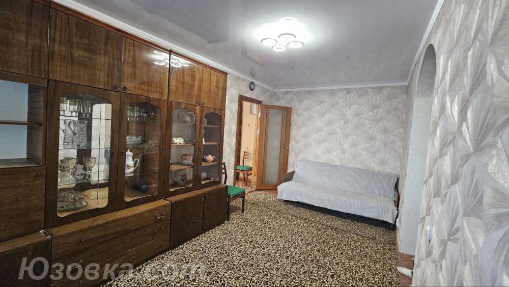 2-комн. квартира, 45 м², вторичка, 3/3 эт., ДОНЕЦК
