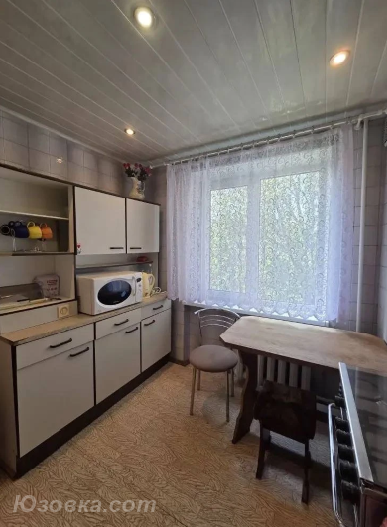 2-комн. квартира, 52 м², вторичка, 4/9 эт.