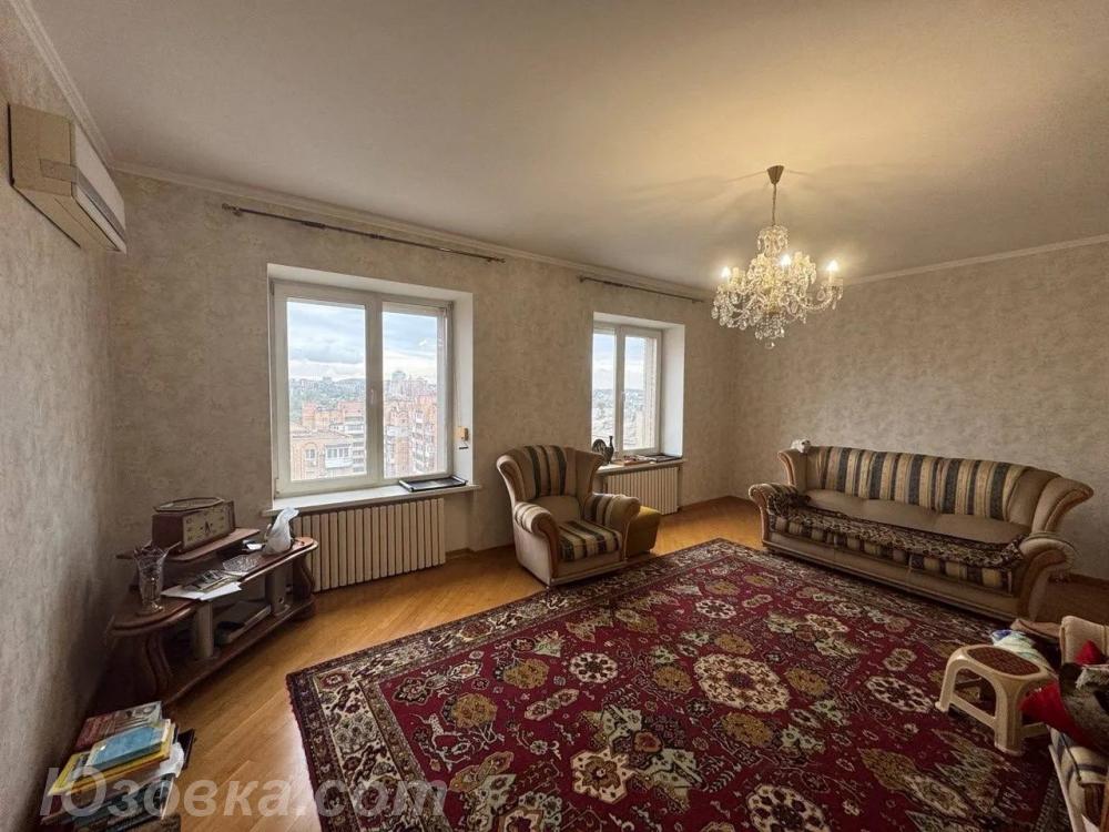 4-комн. квартира, 150 м², вторичка, 8/12 эт., ДОНЕЦК