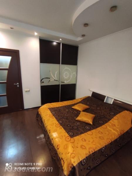 2-комн. квартира, 54 м², вторичка, 1/4 эт., ДОНЕЦК