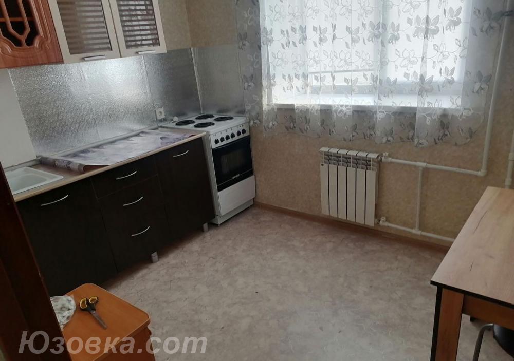 2-комн. квартира, 44м², с мебелью, 2/5 эт., ДОНЕЦК