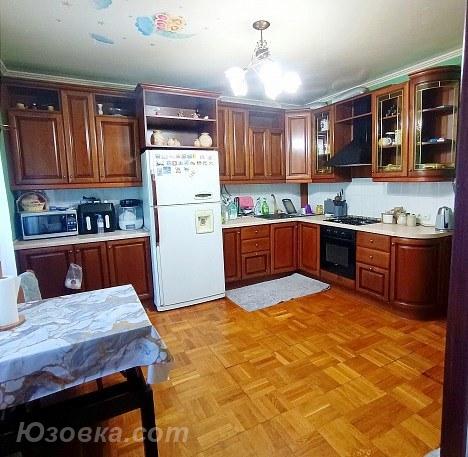 Дом , 398 м², на участке 4,0 сот., ДОНЕЦК