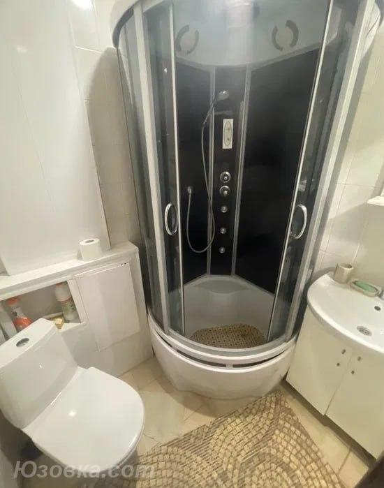 2-комн. квартира, 65м², с мебелью, 2/6 эт., Макеевка