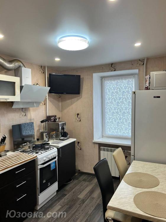 2-комн. квартира, 42м², с мебелью, 4/9 эт., ДОНЕЦК