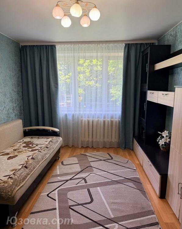 2-комн. квартира, 38м², с мебелью, 1/9 эт., ДОНЕЦК