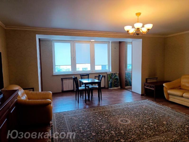 2-комн. квартира, 77 м², вторичка, 6/9 эт.