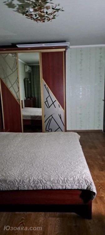 3-комн. квартира, 48 м², вторичка, 1/5 эт.