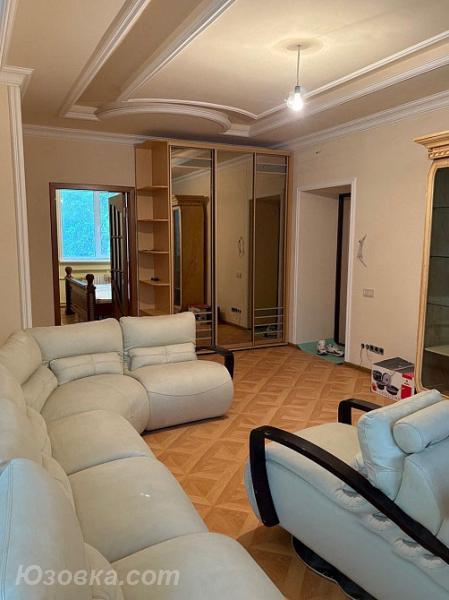 3-комн. квартира, 72 м², вторичка, 2/3 эт., ДОНЕЦК