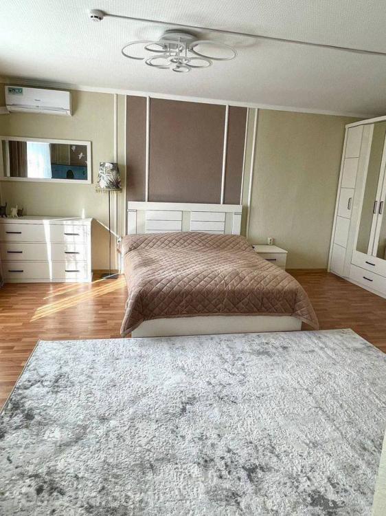 1-комн. квартира, 42м², с мебелью, 2/5 эт.