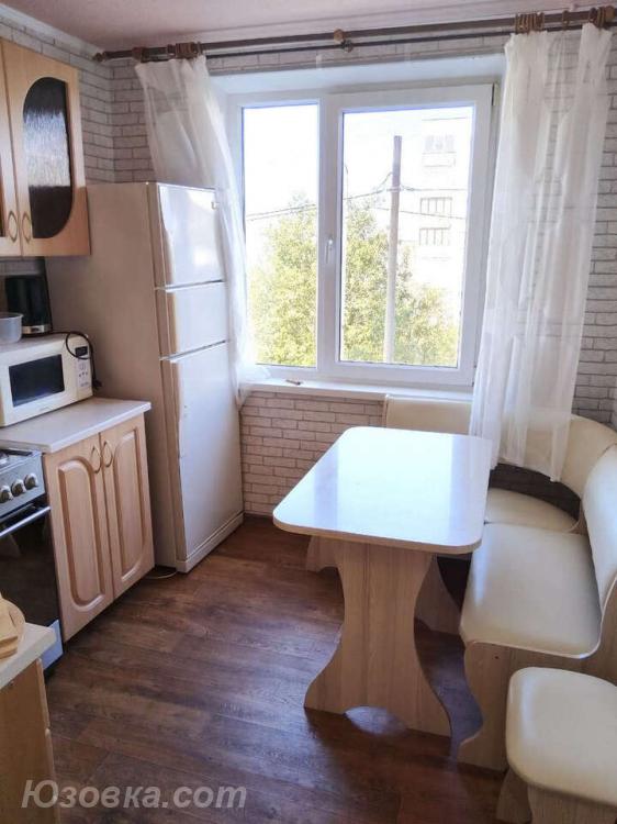 2-комн. квартира, 47м², с мебелью, 2/9 эт., ДОНЕЦК