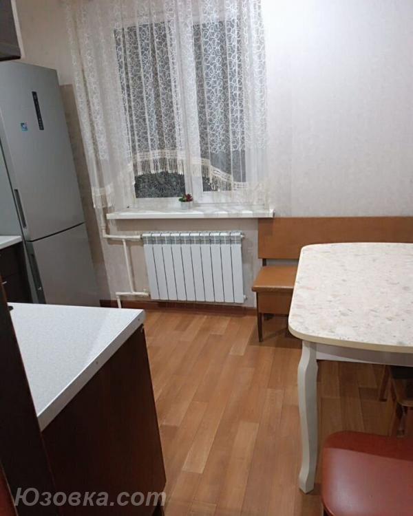1-комн. квартира, 35м², с мебелью, 4/5 эт., ДОНЕЦК