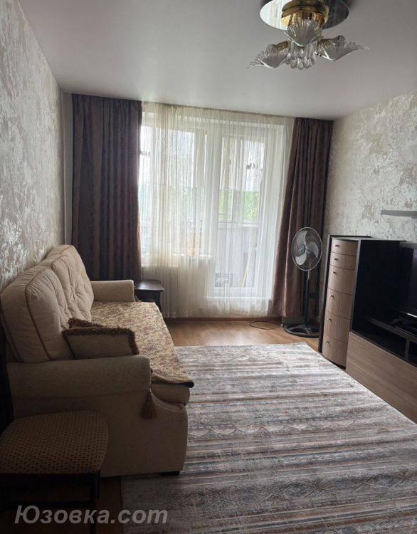 2-комн. квартира, 48м², с мебелью, 2/5 эт., ДОНЕЦК