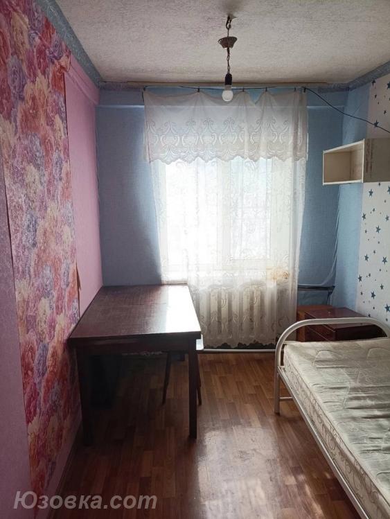 3-комн. квартира, 43 м², вторичка, 1/5 эт., Макеевка