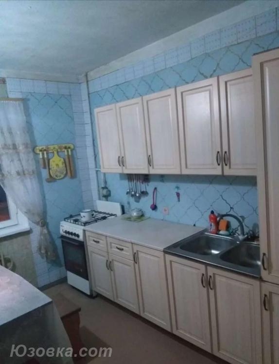 4-комн. квартира, 86 м², вторичка, 8/9 эт., ЛУГАНСК