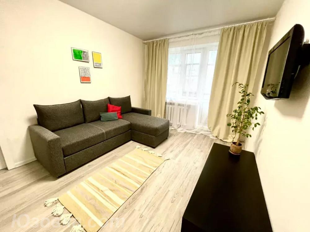 2-комн. квартира, 54м², с мебелью, 2/9 эт., ДОНЕЦК