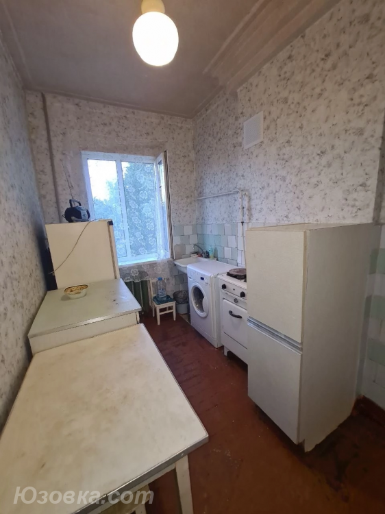 2-комн. квартира, 47 м², вторичка, 2/2 эт., Макеевка