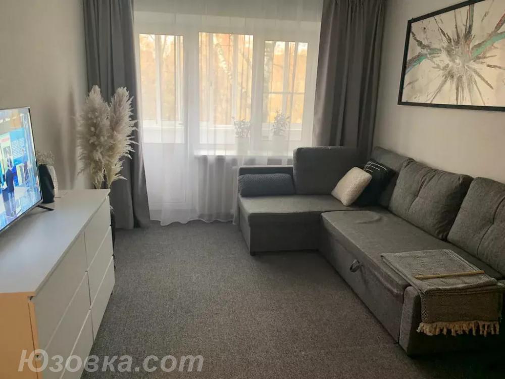 2-комн. квартира, 54м², с мебелью, 2/2 эт., ДОНЕЦК