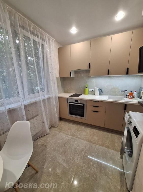 1-комн. квартира, 38м², с мебелью, 2/5 эт., ДОНЕЦК