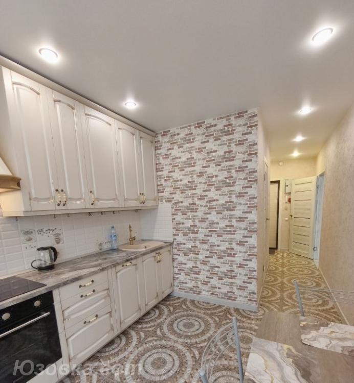 1-комн. квартира, 42м², с мебелью, 2/5 эт., ДОНЕЦК