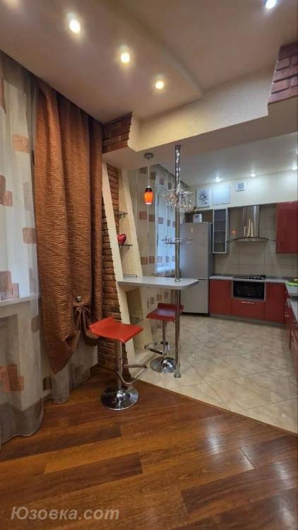 2-комн. квартира, 52м², с мебелью, 4/16 эт., ДОНЕЦК