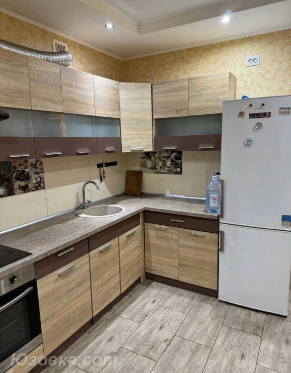 2-комн. квартира, 52м², с мебелью, 2/5 эт., ДОНЕЦК