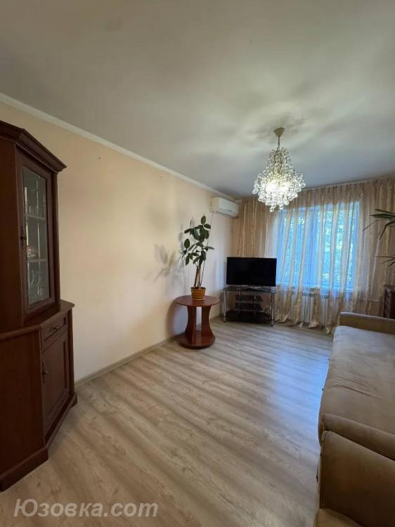 2-комн. квартира, 44м², с мебелью, 2/9 эт., ДОНЕЦК