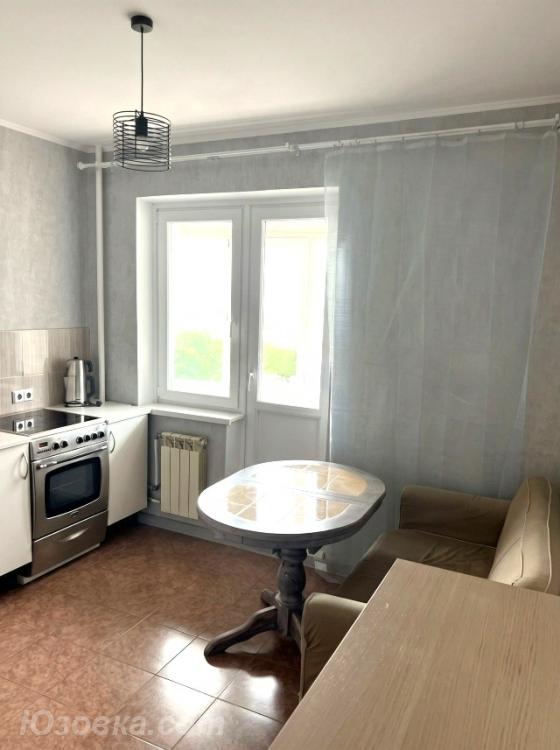 1-комн. квартира, 38м², с мебелью, 2/3 эт., ДОНЕЦК