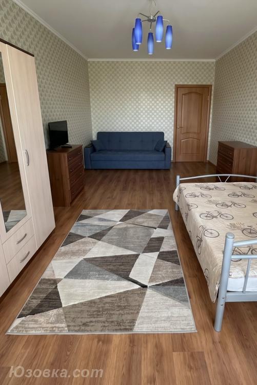 1-комн. квартира, 47м², с мебелью, 1/1 эт., ДОНЕЦК