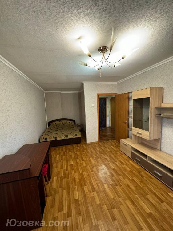 1-комн. квартира, 38м², с мебелью, 3/9 эт.