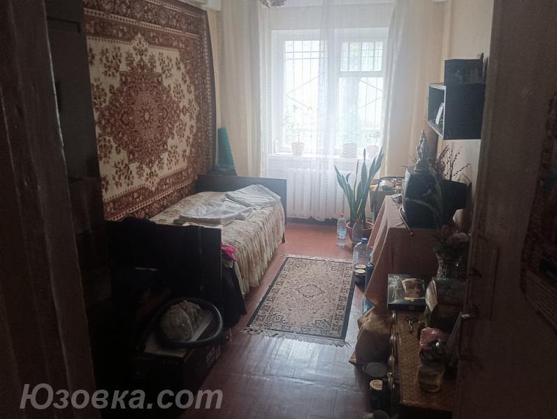 3-комн. квартира, 57 м², вторичка, 1/5 эт.