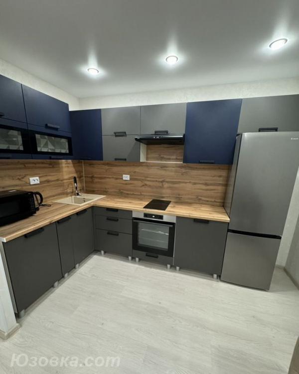 2-комн. квартира, 60м², с мебелью, 4/5 эт., ДОНЕЦК