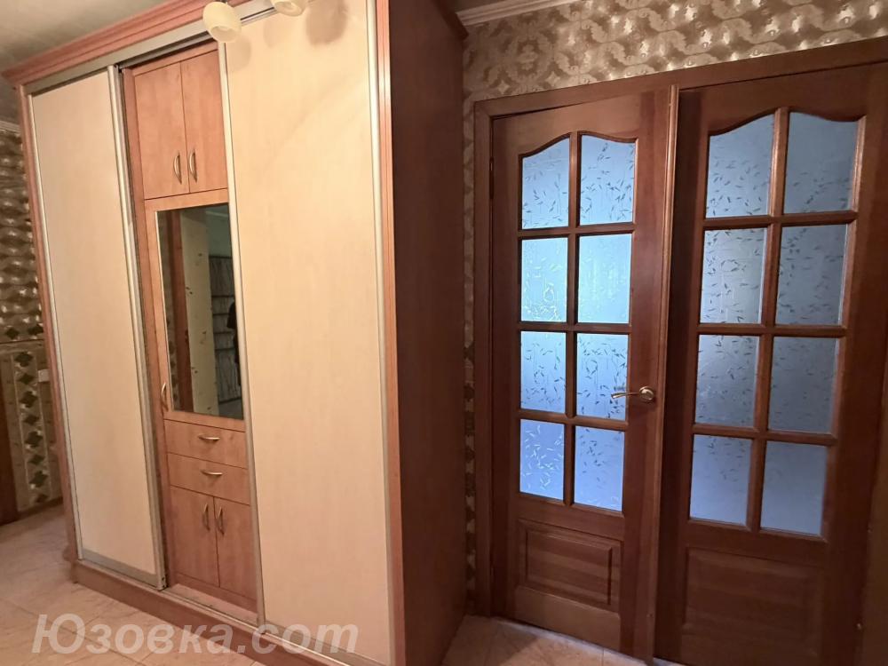 3-комн. квартира, 67 м², вторичка, 1/9 эт., ДОНЕЦК