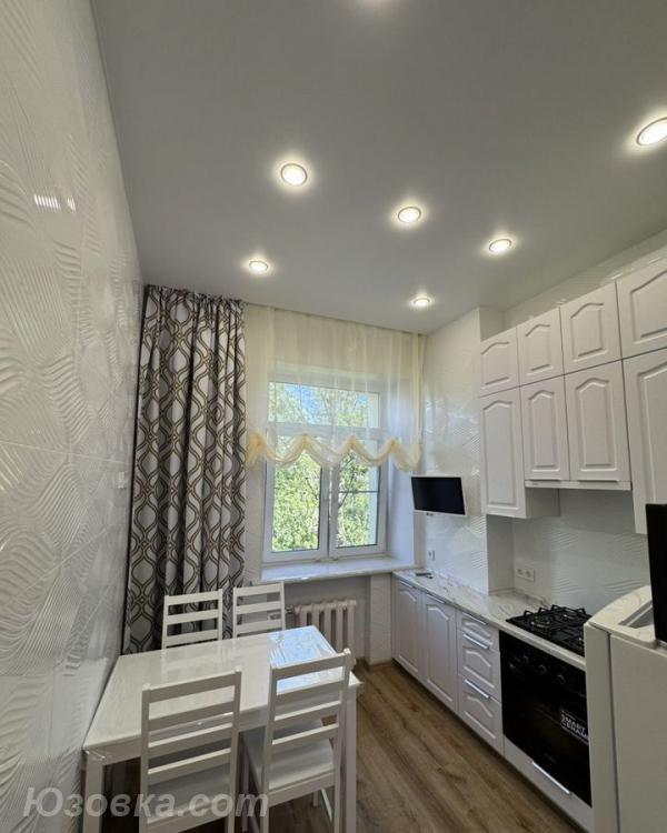 2-комн. квартира, 53м², с мебелью, 4/9 эт., ДОНЕЦК