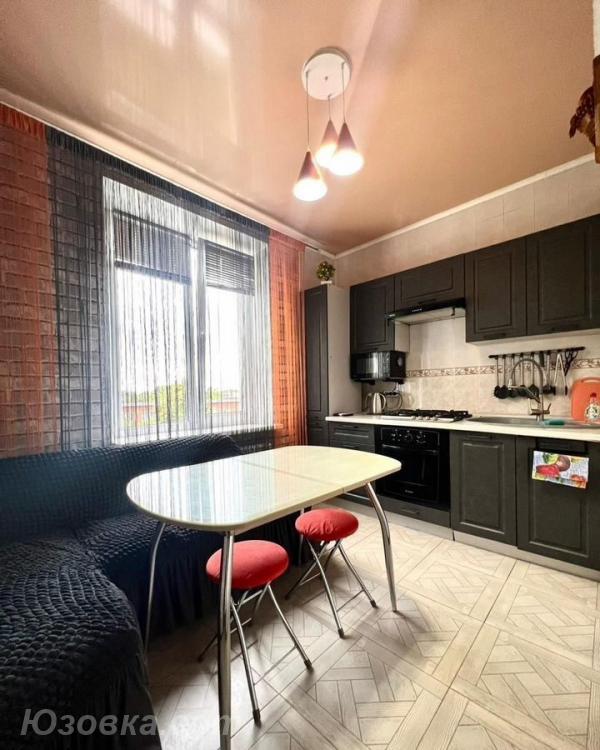 1-комн. квартира, 42м², с мебелью, 4/5 эт., ДОНЕЦК