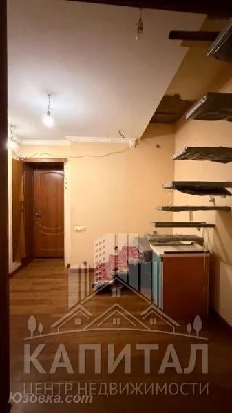 3-комн. квартира, 169 м², вторичка, 4/4 эт., ДОНЕЦК