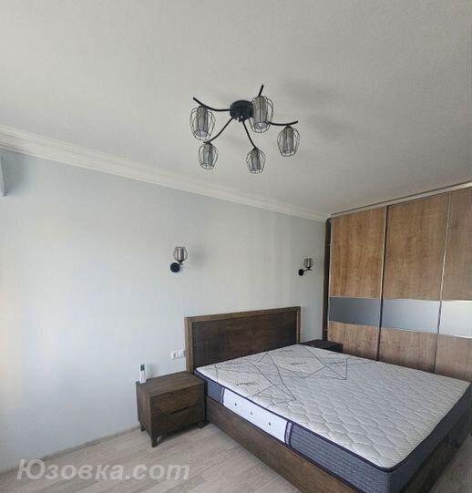 2-комн. квартира, 54м², с мебелью, 2/5 эт., ДОНЕЦК